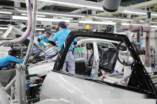 市场需求下滑，丰田暂停日本部分工厂运营以优化生产